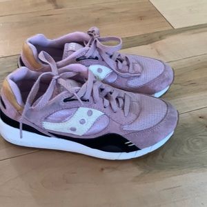 Women’s saucony
